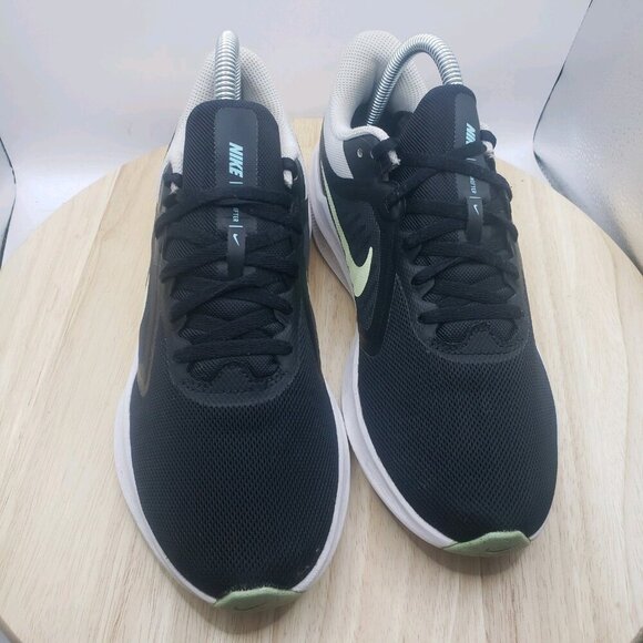 Womens Nike Downshifter 10 Trainers CI9984 005 Black/White Size 7.5 - Picture 4 of 7
